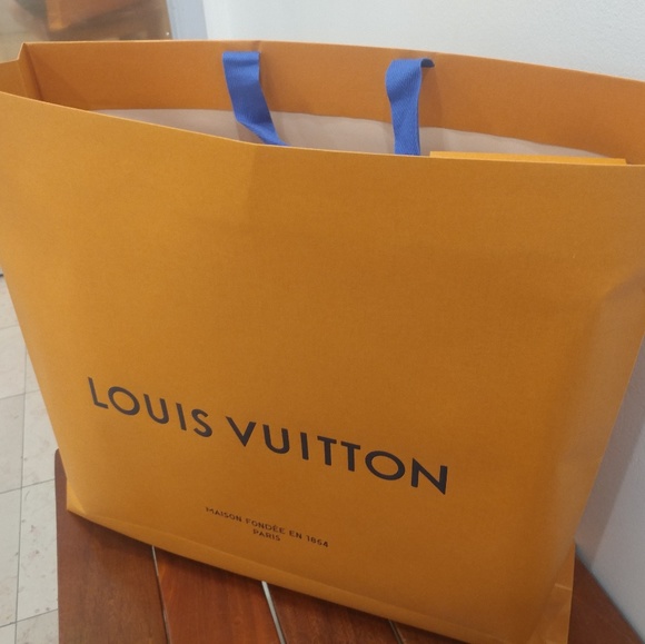 Meet your Posher, R - Picture 1 of 1